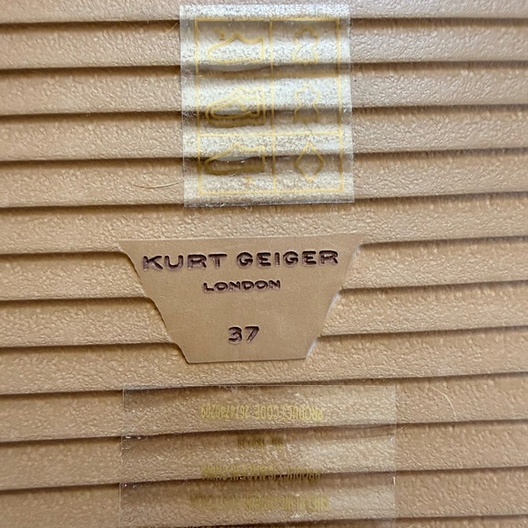 🌈 Kurt Geiger Tan London Orson Crystal Fuzzy Sandals Size 37|Size 7 US NWOB - Picture 5 of 10